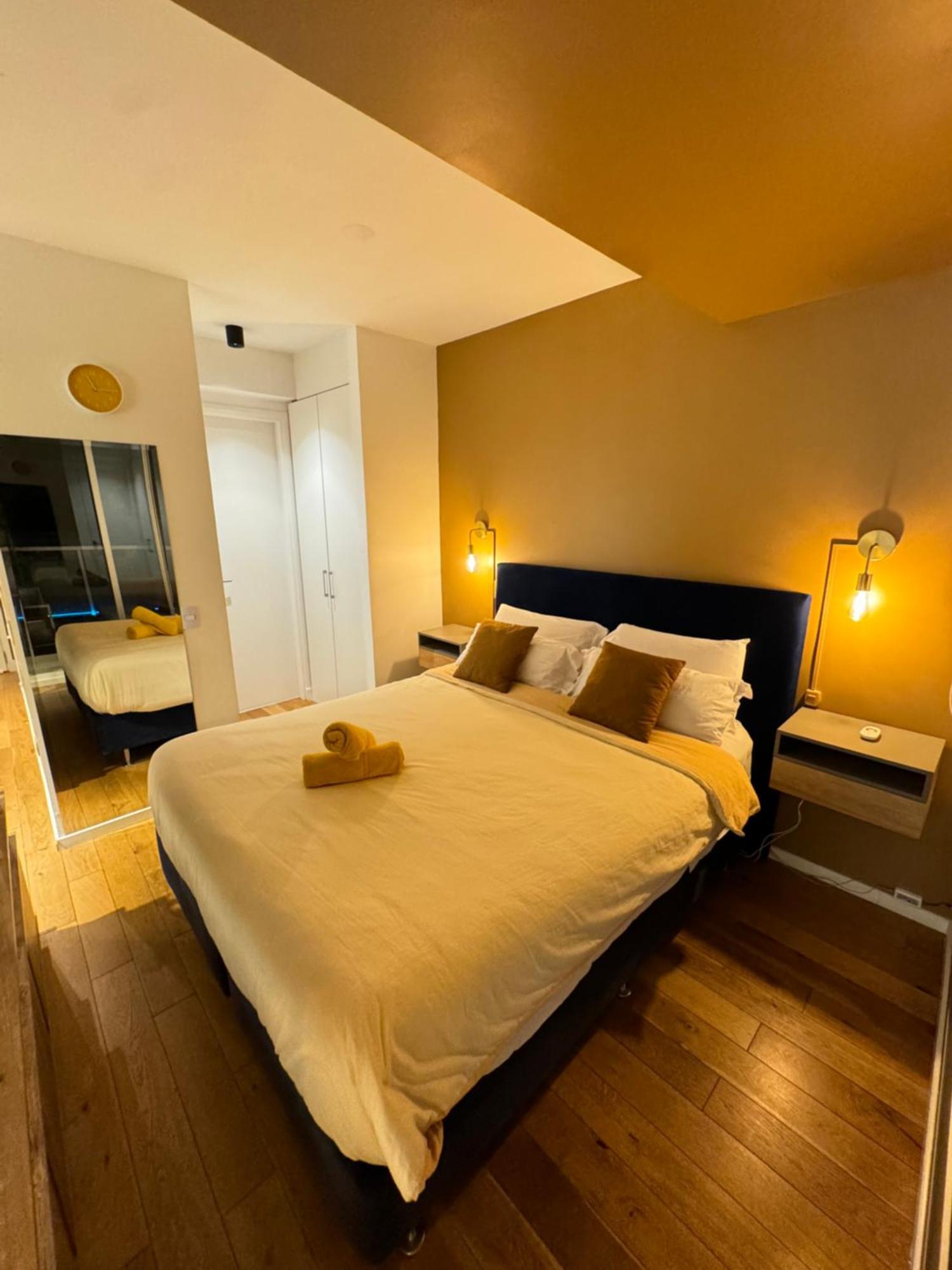 Foster Recoleta Apartment *